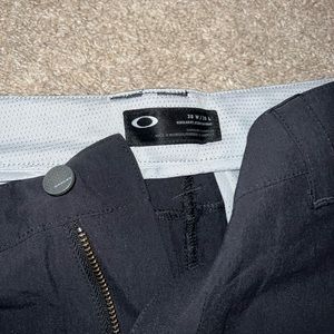 Oakley golf pants like new